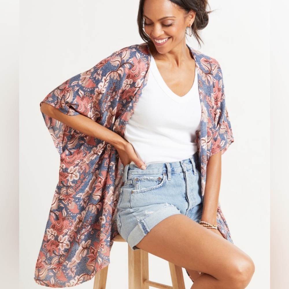 Evereve Harriet Isles Joey Floral Wrap Kimono OS